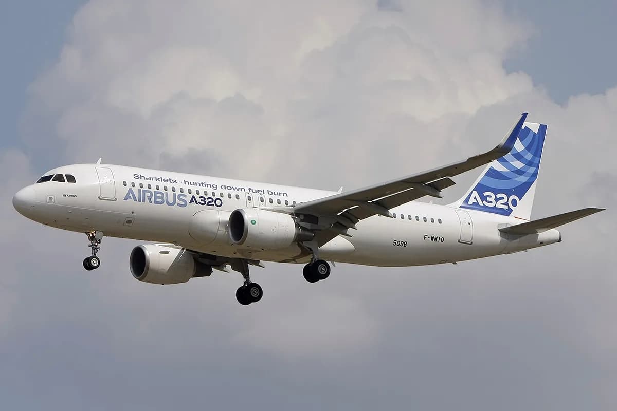 Airbus A320 в ливрее производителя