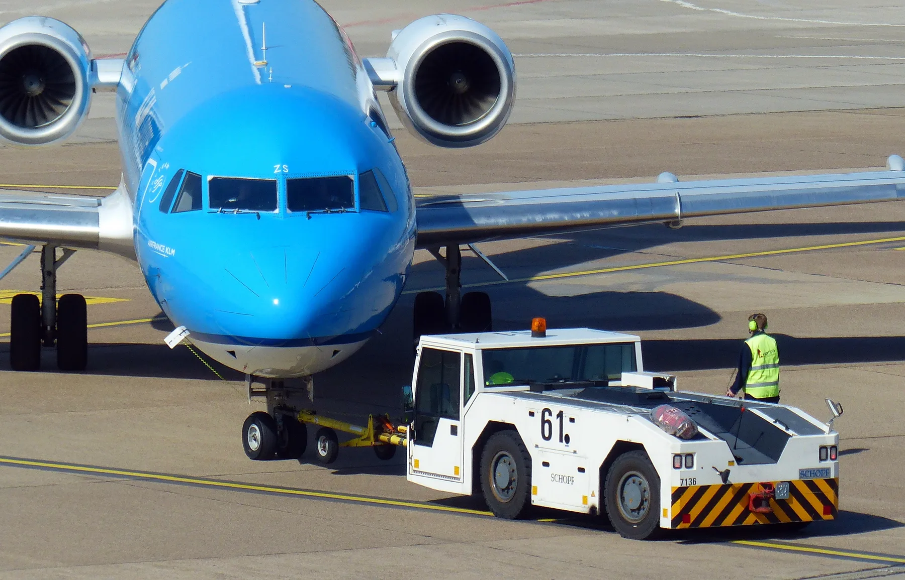 Выталкивание самолёта. Фото: Airport Service
