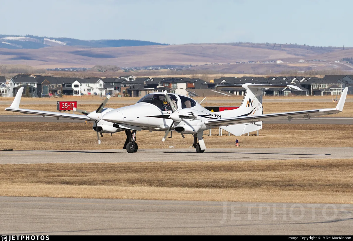 Diamond DA42. Фото: Jetphotos