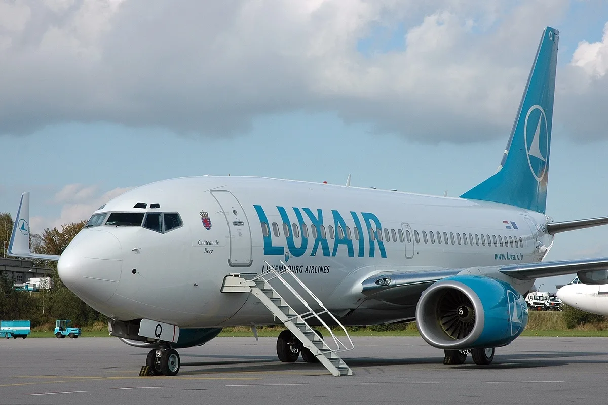 Boeing 737 с собственным трапом. Фото: Wikimedia
