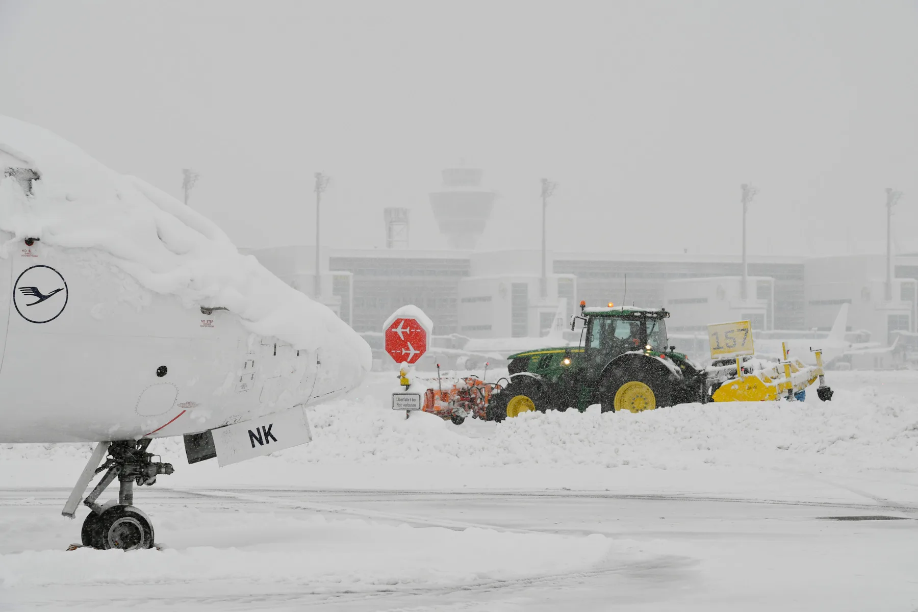 Зимнее обслуживание в аэропорту Мюнхена. Фото: Flughafen München GmbH